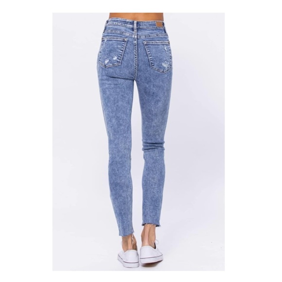 JUDY BLUE Acid Wash Distressed Skinny Jeans Size 9/29 - Picture 3 of 16